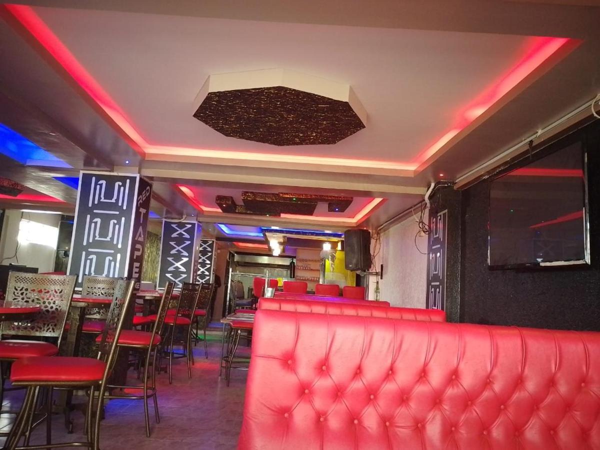 Royal Prince Hotel, Meru Экстерьер фото